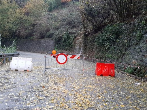 Ancora chiusa la Sp 29 del Cadibona: apertura rinviata a causa di una nuova situazione di potenziale cedimento Ancora chiusa la Sp 29 del Cadibona: apertura rinviata a causa di una nuova situazione di potenziale cedimento