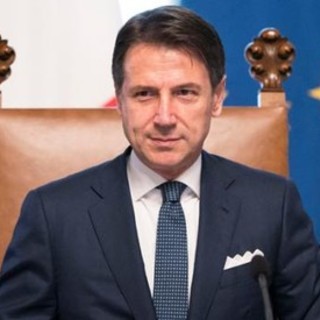 Covid e restrizioni dalla prossima settimana: stasera vertice Governo - Regioni. Prime anticipazioni
