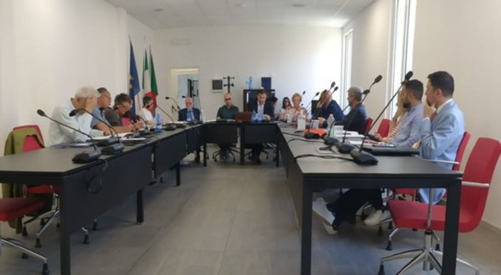 Vado, il consigliere Roberto Stranieri lascia la minoranza: confluisce nel gruppo misto Vado, il consigliere Roberto Stranieri lascia la minoranza: confluisce nel gruppo misto