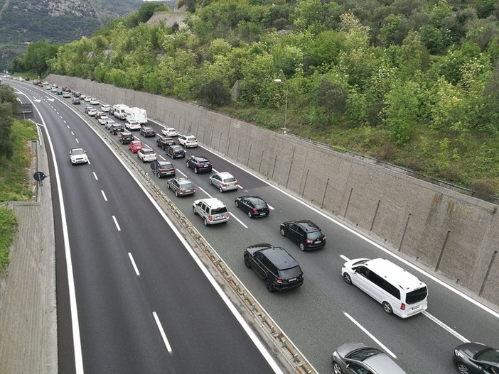 Estate in arrivo, si prevede caos per la viabilità ligure: il Prefetto convoca un tavolo tecnico per gestire l'emergenza