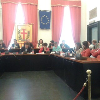 Albenga: approvata in Consiglio la delibera per aderire alla rinegoziazione del Debito