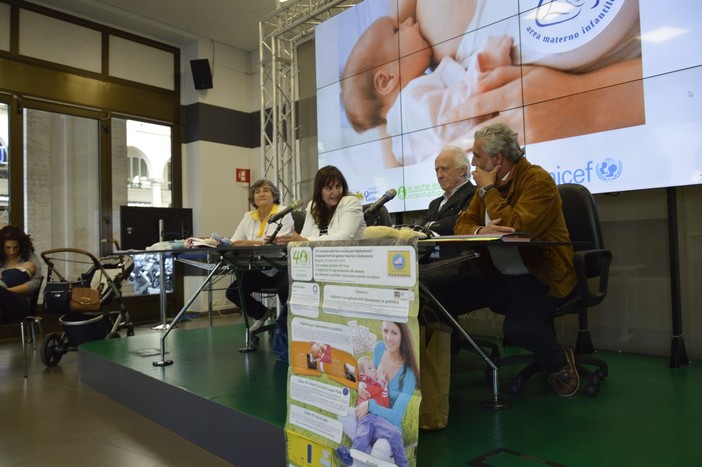 Settimana Mondiale per l'Allattamento: la Regione promuove una campagna informativa insieme a Galliera, Unicef e Leche League