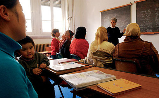 Finale Ligure, da domani al via la scuola di italiano gratuita per stranieri Finale Ligure, da domani al via la scuola di italiano gratuita per stranieri