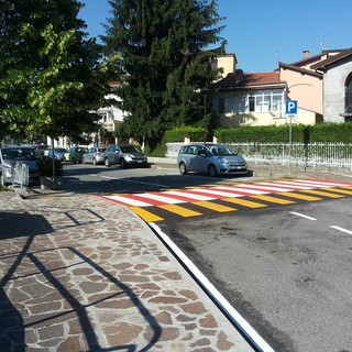 Carcare, nuovo attraversamento pedonale rialzato ed estensione del marciapiede in via Maestri del Lavoro