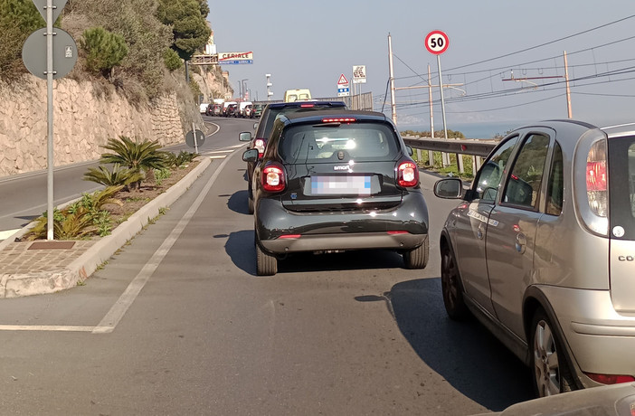 Borghetto, riprendono i lavori alla passerella: torna il semaforo a Capo Santo Spirito