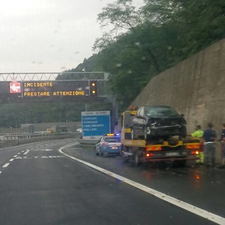 Rientro dalle vacanze in coda, week end da bollino rosso in riviera: chiuso tratto della A6