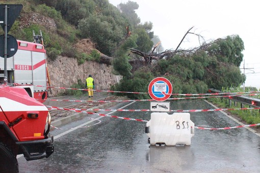 Continua a piovere in Provincia di Savona, frane, smottamenti e allagamenti su tutto il territorio