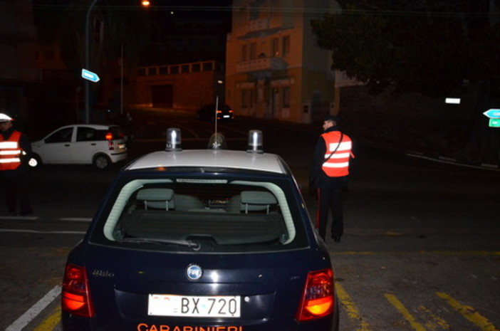 Si apparta con una prostituta, 37enne di Imperia pizzicato e denunciato dai carabinieri di Albenga