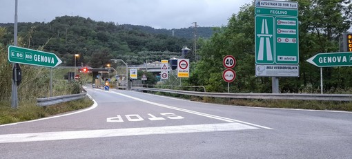 Feglino, addio casellante. Lo svincolo dell'A10 va verso la completa automatizzazione nel 2026: cominciati i lavori