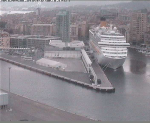 "Serena" la nave gemella della "Concordia" a Savona osserva un minuto di silenzio per vittime del naufragio