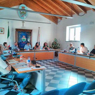 Gestione ufficio informazioni turistiche Pietra, Carrara: "Provvedimenti che sono esempi di cattiva amministrazione"