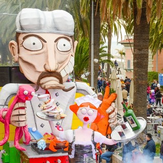 Tutto pronto per la 27^ edizione del CarnevaLöa: domenica 4 febbraio la sfilata dei carri e il Palio dei Borghi