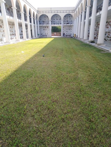 Albenga, iniziati i lavori di manutenzione ordinaria del cimitero di Leca