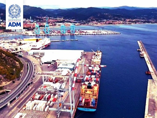Agenzia delle Dogane, avviato il "fast corridor" che semplifica il ciclo import/export Agenzia delle Dogane, avviato il "fast corridor" che semplifica il ciclo import/export