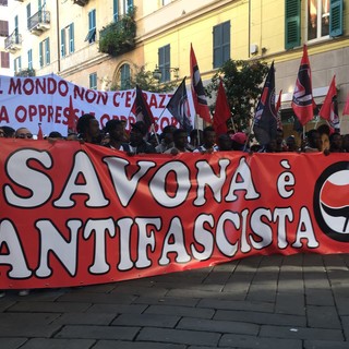 “Savona è antirazzista”, i migranti in testa al corteo Antifascista