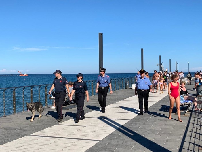Alassio, nel fine settimana gli occhi dei carabinieri puntati sulle zone nevralgiche della città (FOTO)