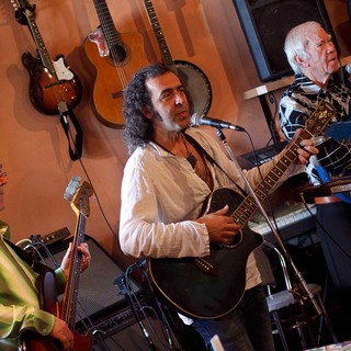 "I nostri cantautori" in concerto benefico a Pietra Ligure
