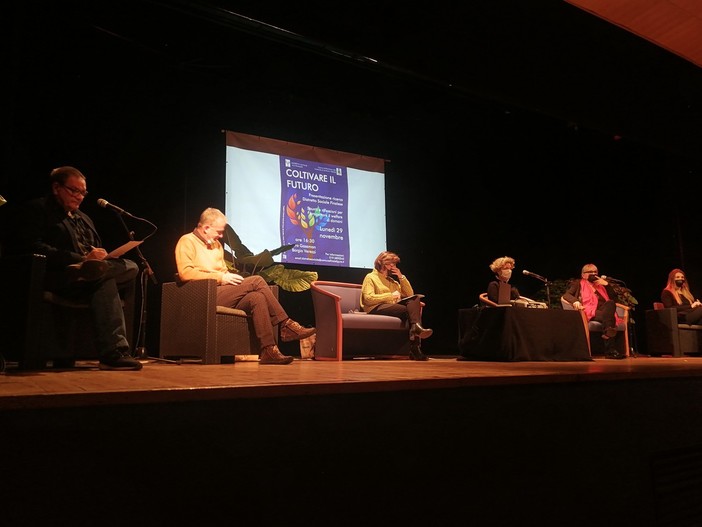 Dalle radici alle fronde, il tessuto sociale del distretto finalese "ai raggi X" per il welfare del domani (FOTO e VIDEO)