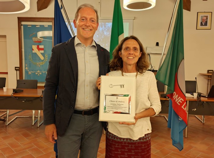 Vent'anni di servizio come volontaria in Africa: a Lorenza Vallarino le “Chiavi di Andora” Vent'anni di servizio come volontaria in Africa: a Lorenza Vallarino le “Chiavi di Andora”