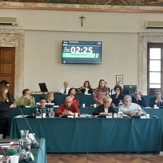 Ambiente, lavori pubblici e disabilità: il "little" sindaco e i consiglieri "invadono" il consiglio comunale di Savona