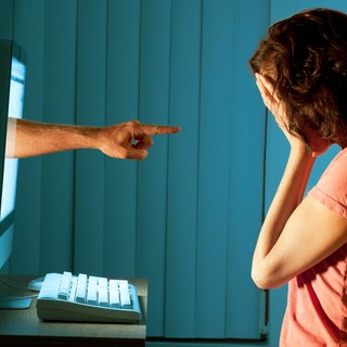 Violenza giovanile, ad Albenga “Un bit alla volta”: confronto e riflessione su bullismo e cyberbullismo per 30 scuole liguri