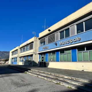 Operazione della Polizia Locale di Borghetto: sequestro di hashish destinato all’uso personale e allo spaccio Operazione della Polizia Locale di Borghetto: sequestro di hashish destinato all’uso personale e allo spaccio
