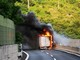A10, camion in fiamme tra Albisola e Savona: autostrada chiusa A10, camion in fiamme tra Albisola e Savona: autostrada chiusa