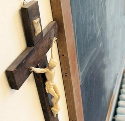 Democrazia Atea: “il Crocifisso un simbolo politico”