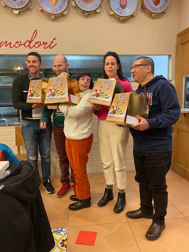 Un successo la Cena dei Campioni della Jet Ski Therapy: consegnati 150 pandori (FOTO)