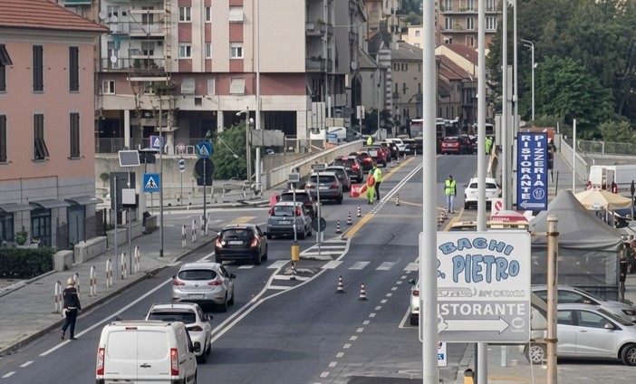 Caos viabilità tra Vado e Savona, la richiesta alla Provincia: "Si verifichi se la contemporaneità dei cantieri sia razionale e legittima" Caos viabilità tra Vado e Savona, la richiesta alla Provincia: "Si verifichi se la contemporaneità dei cantieri sia razionale e legittima"