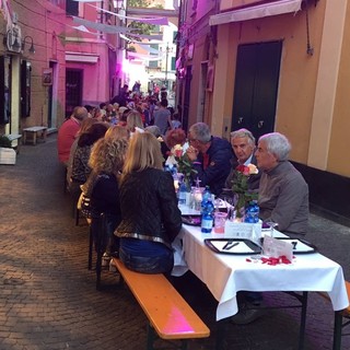 Celle, raccolta fondi per le famiglie in difficoltà. Il sindaco: "Spariti i 5900 euro della Cena delle Rose" Celle, raccolta fondi per le famiglie in difficoltà. Il sindaco: "Spariti i 5900 euro della Cena delle Rose"