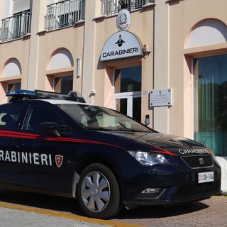 Si scaglia contro i carabinieri intervenuti per sedare una lite: 37enne marocchino arrestato ad Albenga