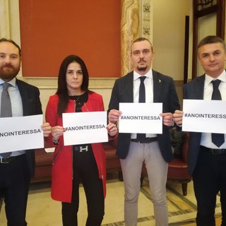 La Lega lancia la campagna #Anointeressa: "Mai più Oliviero Toscani in eventi liguri"