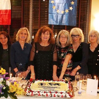 Ad Alassio la “Cerimonia delle Candele” di Fidapa accende l’unione e abbraccia tutte le donne del mondo