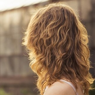 Tagli e colori per un inverno 2020 dai capelli super glamour