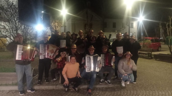 La festa del cantar le uova a Giusvalla, le offerte devolute alla Croce Bianca La festa del cantar le uova a Giusvalla, le offerte devolute alla Croce Bianca
