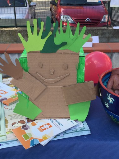 Ceriale celebra la "Giornata Nazionale degli Alberi" e fa il punto sul malefico "punteruolo rosso" Ceriale celebra la "Giornata Nazionale degli Alberi" e fa il punto sul malefico "punteruolo rosso"