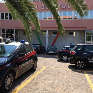 Tensione alla caserma dei vigili del fuoco di Savona: discussione tra sindacalista e comandante, intervengono i carabinieri