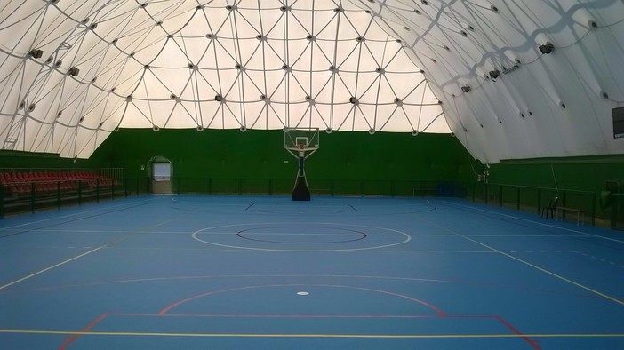 Ad Albenga al via il restyling della tensostruttura di Campolau