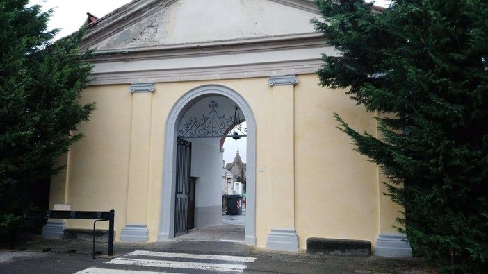 Chi si occuperà dei servizi cimiteriali?: "Cairo Democratica" interroga il sindaco Lambertini Chi si occuperà dei servizi cimiteriali?: "Cairo Democratica" interroga il sindaco Lambertini