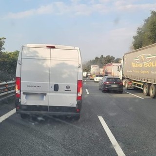 Incidente sulla A7, chiuso il tratto compreso tra Serravalle-Genova e Genova Pegli in direzione Savona