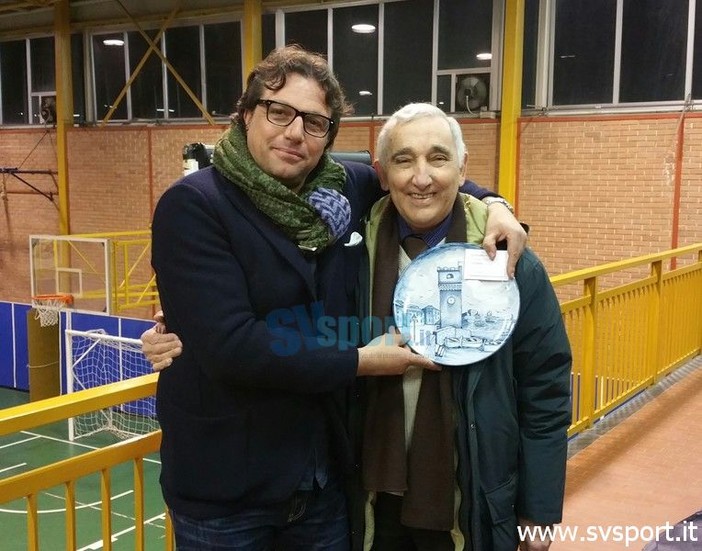 Giancarlo Tonoli insieme a Cristiano Giuntoli, direttore generale del Napoli ed ex calciatore del Savona Giancarlo Tonoli insieme a Cristiano Giuntoli, direttore generale del Napoli ed ex calciatore del Savona