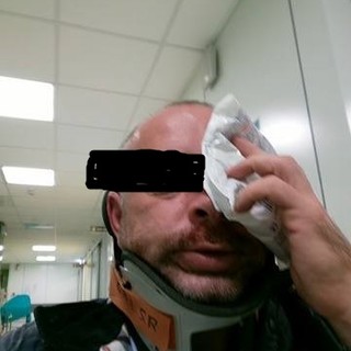 Frasi ingiuriose e l'aggressione fisica all'autista di un pullman sostitutivo