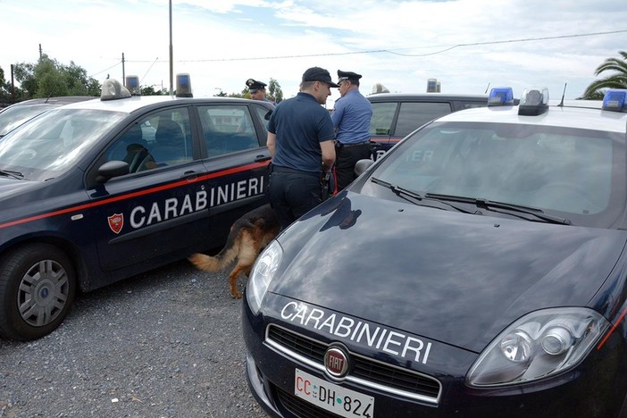 Ceriale: blitz dei Carabinieri nell'Area "T1": 4 marocchini fermati e 12 reati contestati Ceriale: blitz dei Carabinieri nell'Area "T1": 4 marocchini fermati e 12 reati contestati