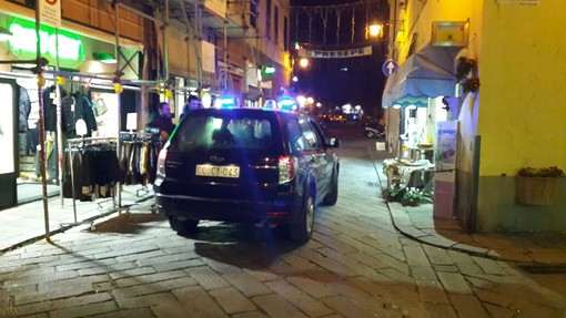 I carabinieri a Finalpia per parlare di sicurezza