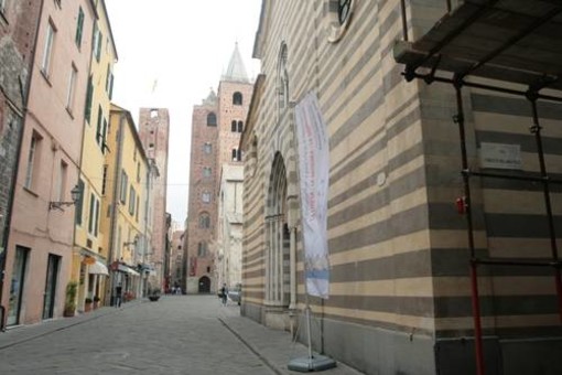Albenga, commercianti del centro storico insorgono: &quot;Vogliamo vicoli più puliti&quot;