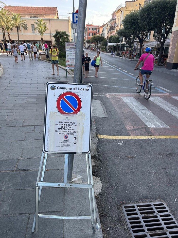 Auto rimosse a Loano per il Carnevale, una cittadina: "La mia esperienza e una segnaletica che ha tratto in inganno molti automobilisti"