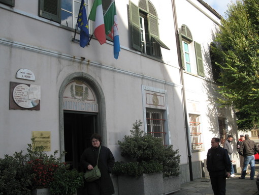 Briano sfida gli altri candidati: "Andiamo in Italiana Coke, in ospedale, a Villa Sanguinetti e illustriamo concretamente i nostri programmi"