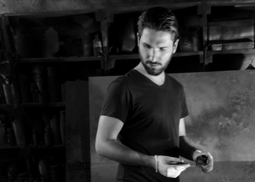 Anche l'artista savonese Alessandro Carnevale tra i professori de "Il Collegio" in onda su Rai2 Anche l'artista savonese Alessandro Carnevale tra i professori de "Il Collegio" in onda su Rai2