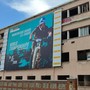 Finale Ligure si prepara al Mondiale di Enduro di ottobre: una maxi affissione "veste" parte dell'ex Piaggio Finale Ligure si prepara al Mondiale di Enduro di ottobre: una maxi affissione "veste" parte dell'ex Piaggio